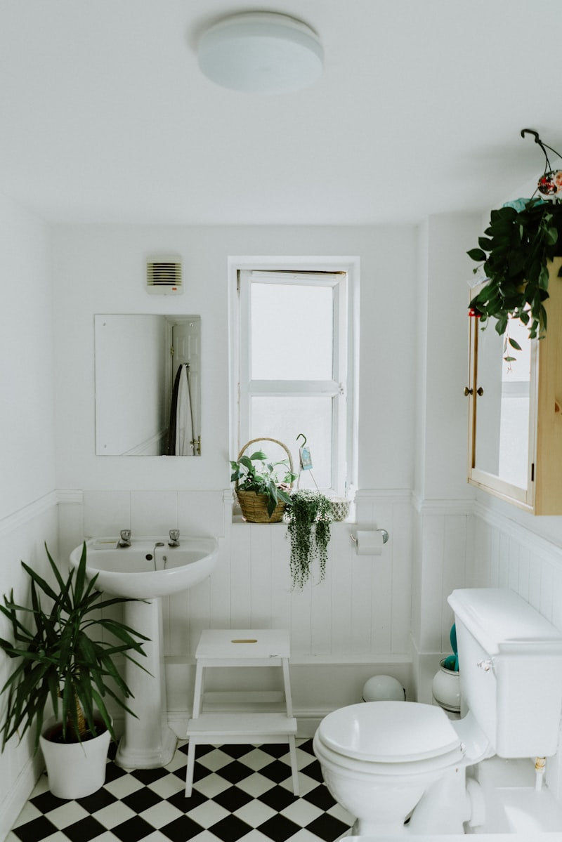 The Complete Guide to Bathroom Safety Equipment for Seniors